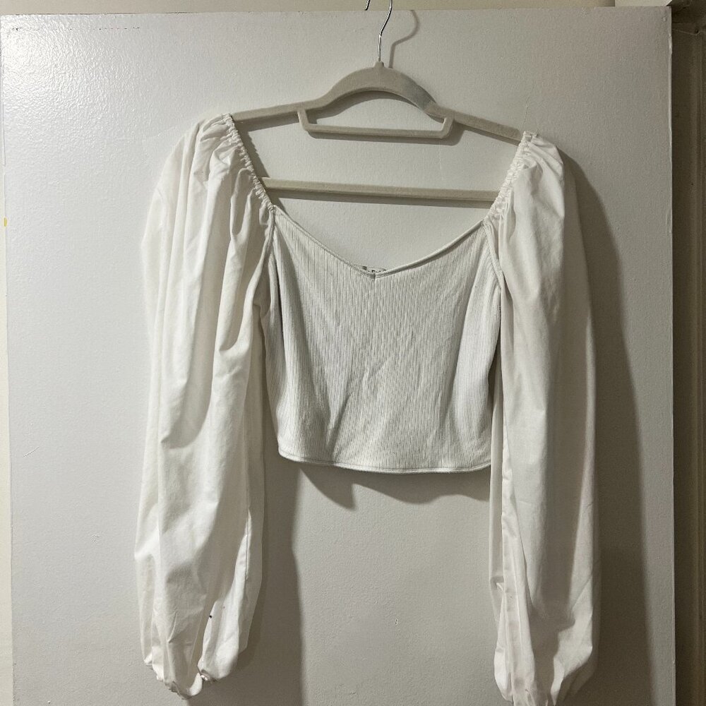 Abercrombie & Fitch Puff Sleeve Top - Size M 🤍✨